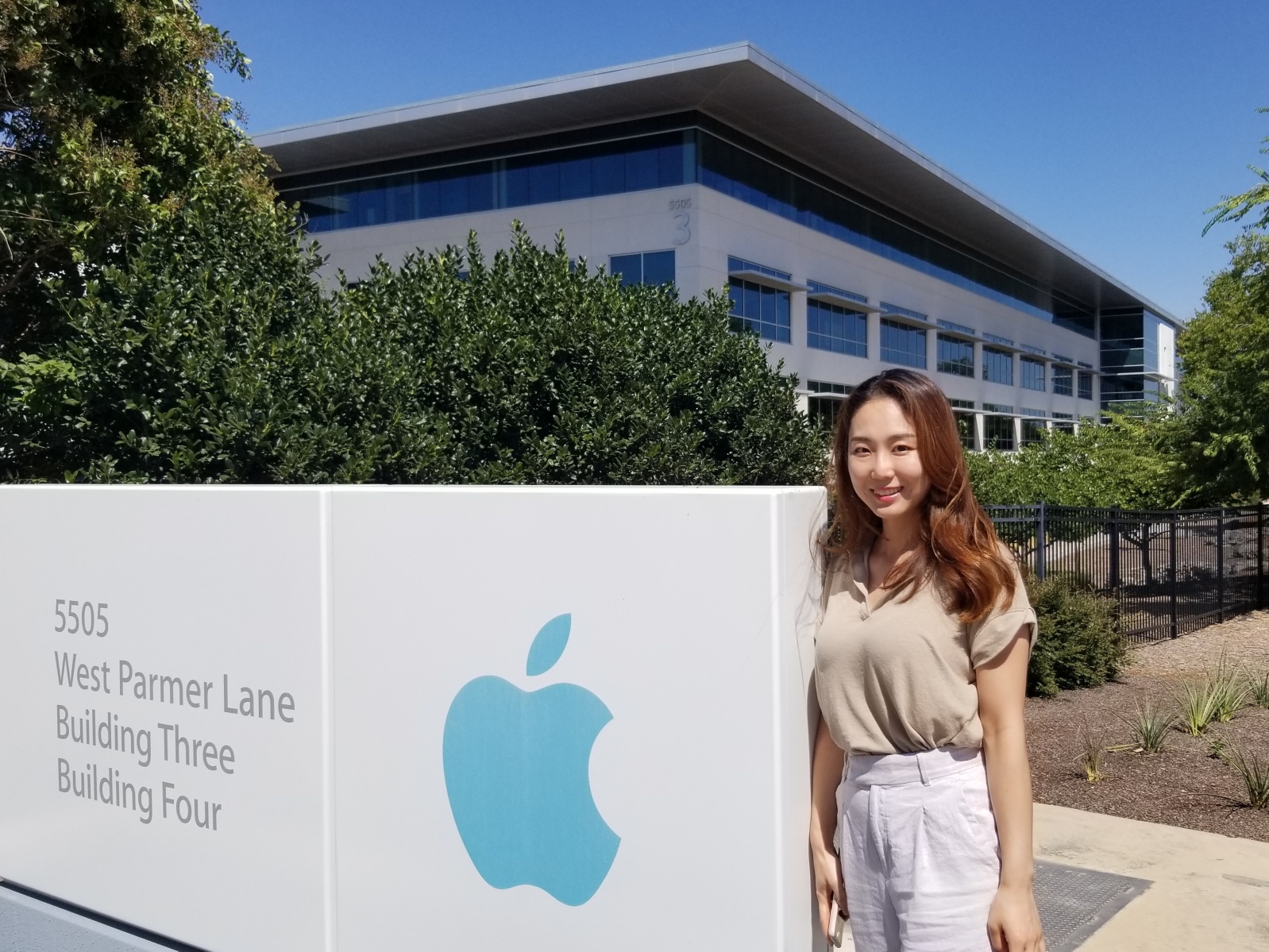 공과대학 전자공학과 졸업생 김해인 동문(SAC) 미국 Apple Inc. 입사 대표이미지